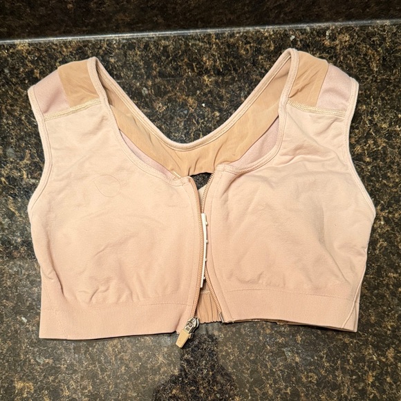 Alignmed Zipper posture Sports Bra - Nude - large - Picture 1 of 5